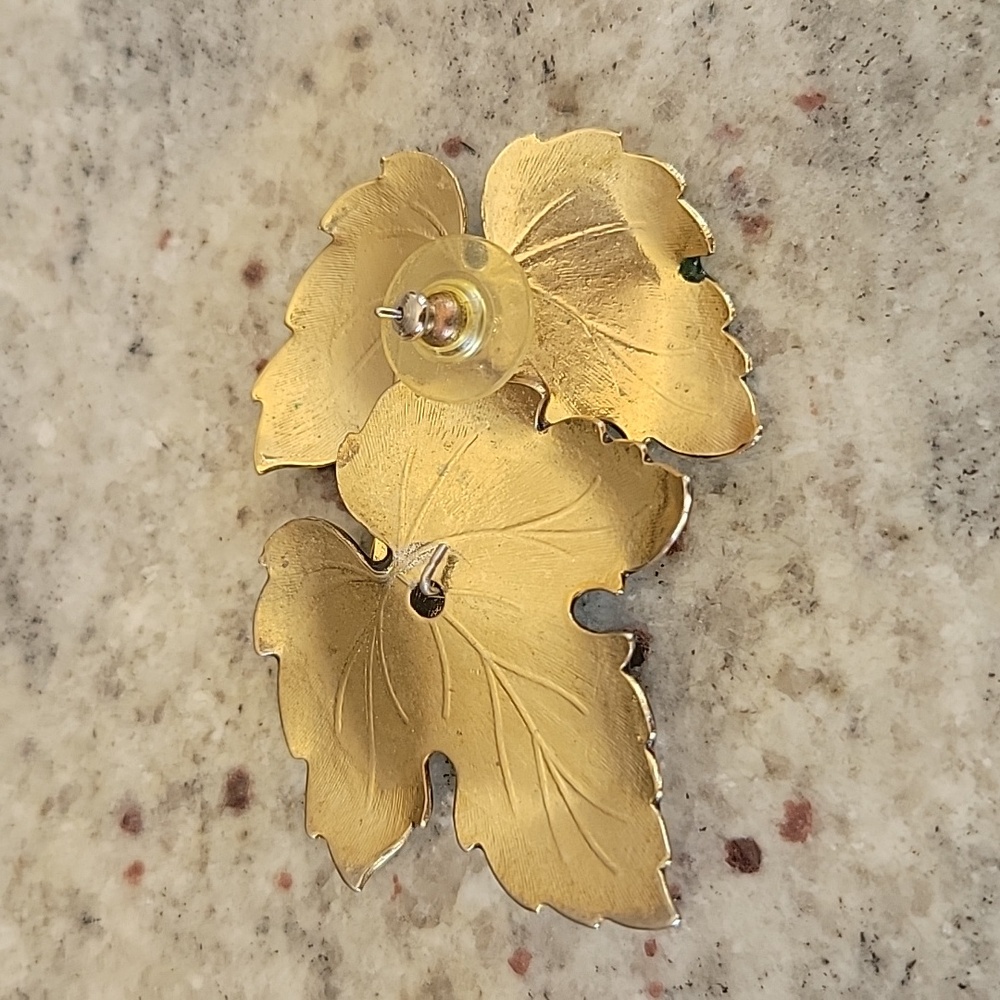 Fun Fall Enamel leaf earrings. - Picture 6 of 7